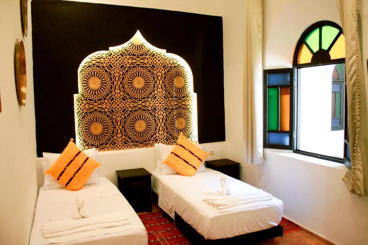 Riad Zyna مكناز المظهر الخارجي الصورة